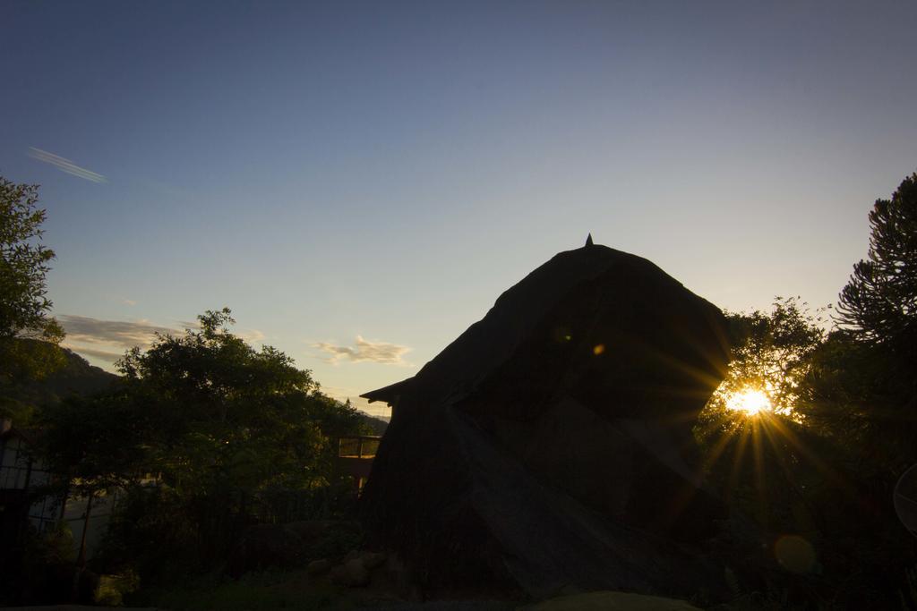 Haleiwa Chales E Suites - A Guest House Do Prumirim Ubatuba Εξωτερικό φωτογραφία
